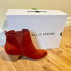 NEUFS/NEW bottes talons hauts Call It Spring high heel booties (grandeur/size 9)
